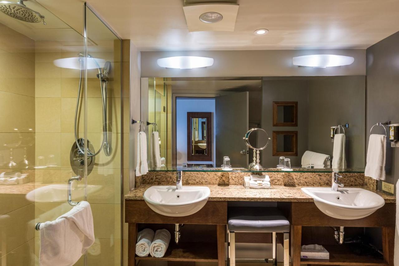 Hotel & Suites Normandin Quebec Bagian luar foto