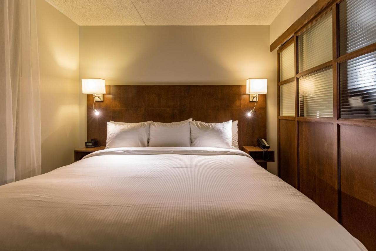 Hotel & Suites Normandin Quebec Bagian luar foto