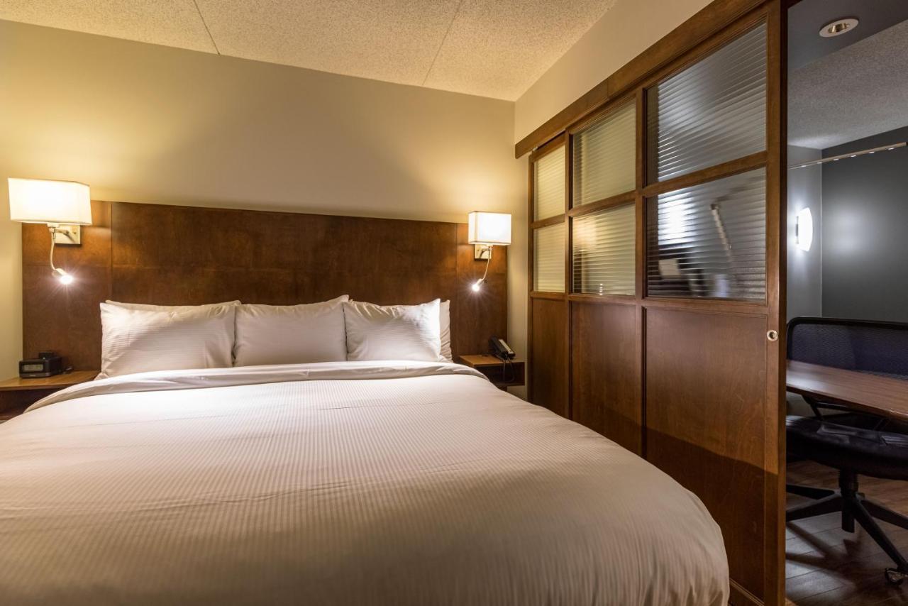 Hotel & Suites Normandin Quebec Bagian luar foto