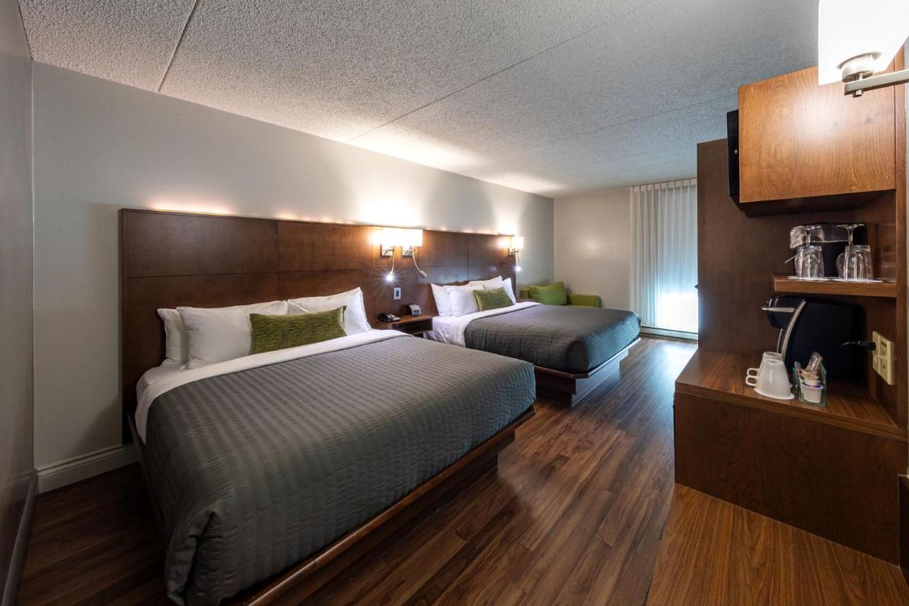 Hotel & Suites Normandin Quebec Bagian luar foto