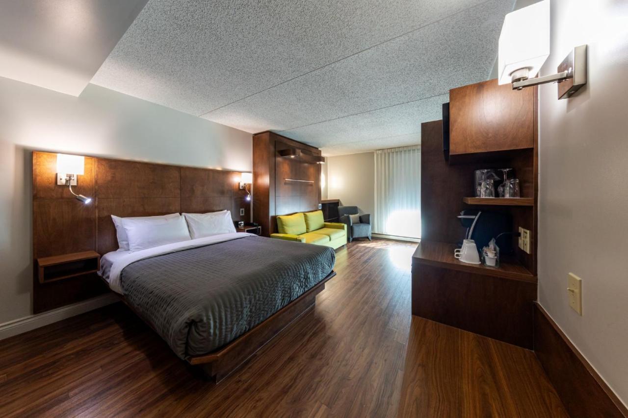Hotel & Suites Normandin Quebec Bagian luar foto