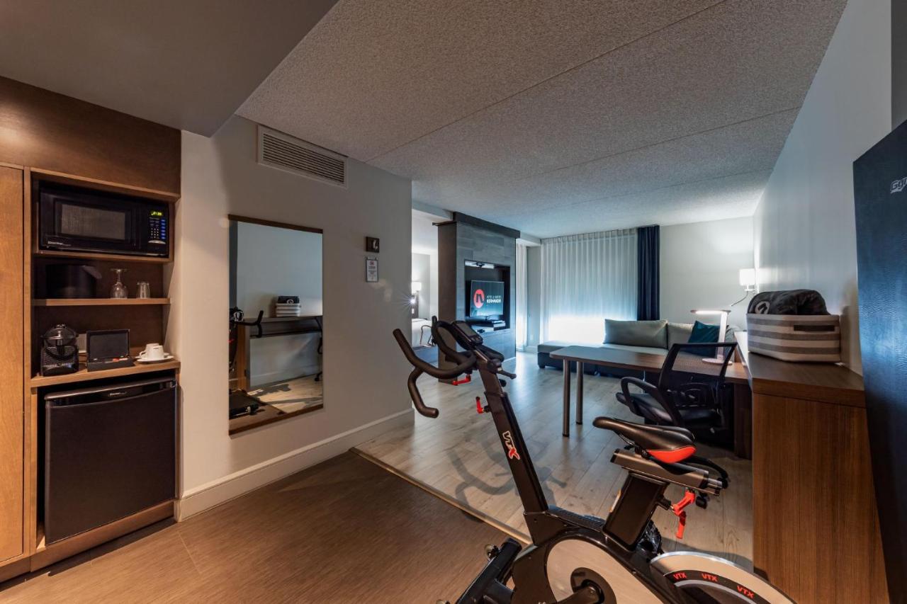 Hotel & Suites Normandin Quebec Bagian luar foto