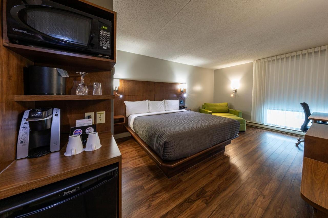 Hotel & Suites Normandin Quebec Bagian luar foto