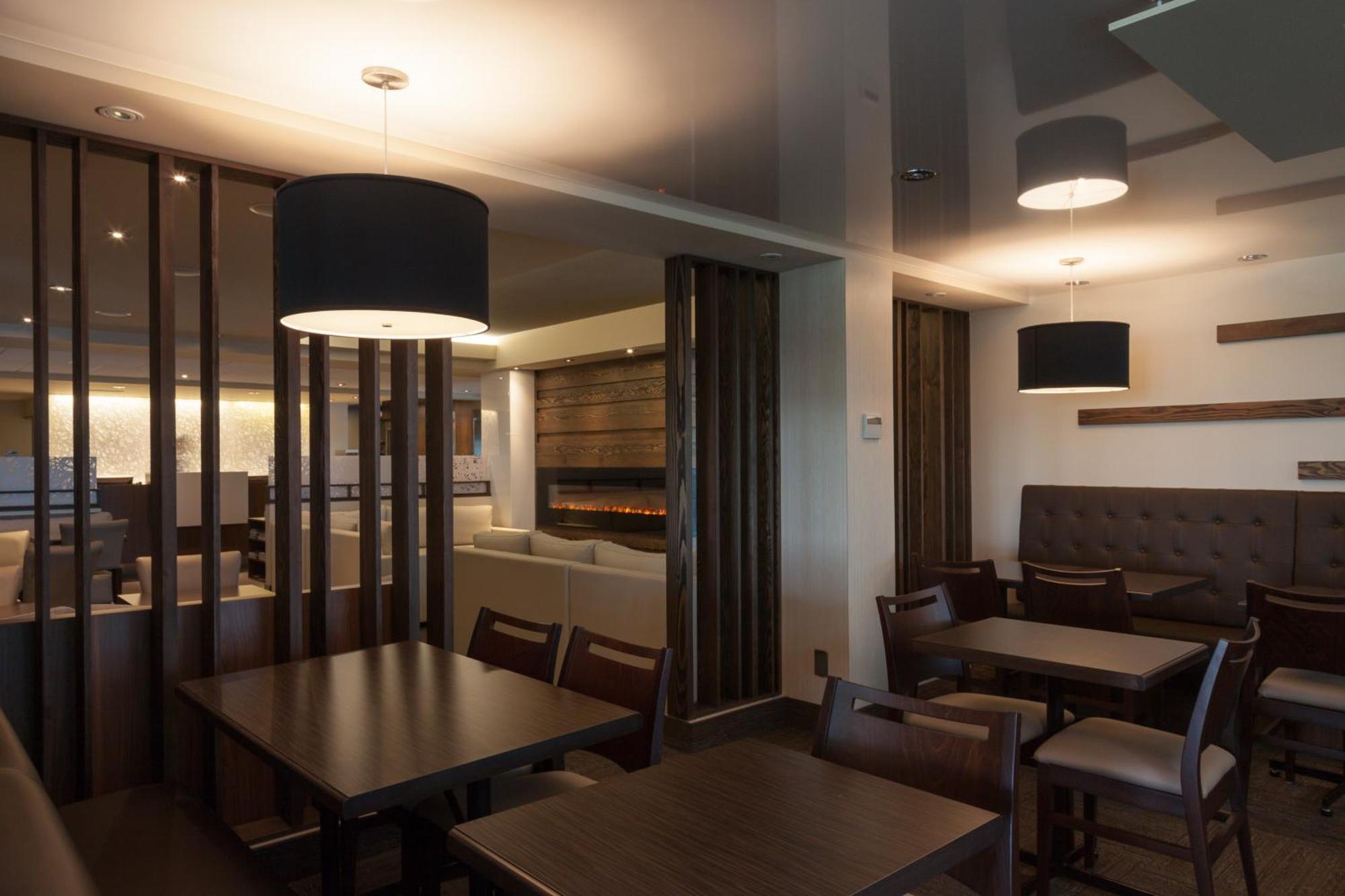 Hotel & Suites Normandin Quebec Bagian luar foto