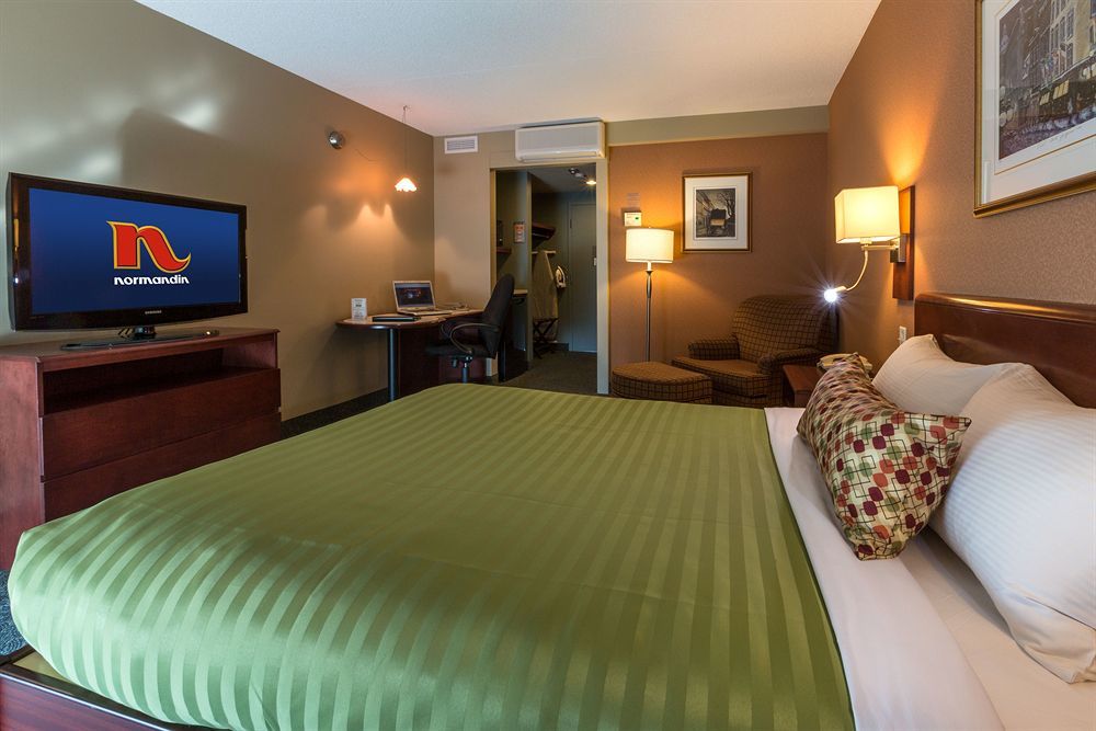 Hotel & Suites Normandin Quebec Bagian luar foto