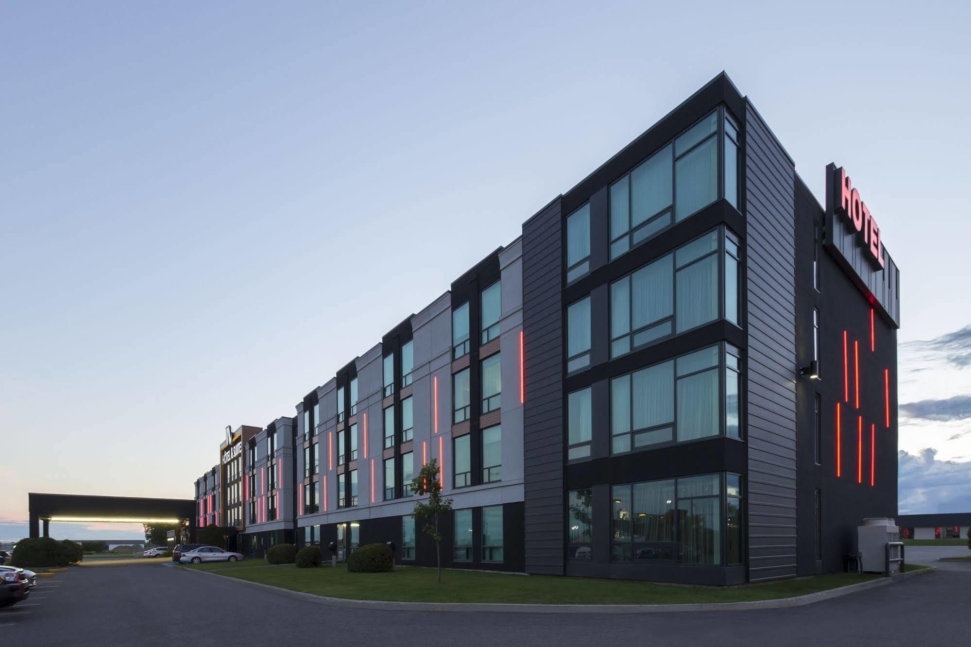 Hotel & Suites Normandin Quebec Bagian luar foto