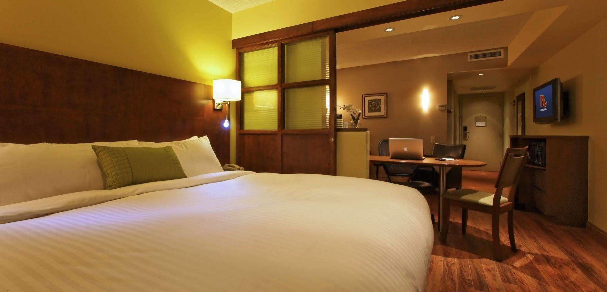 Hotel & Suites Normandin Quebec Bagian luar foto